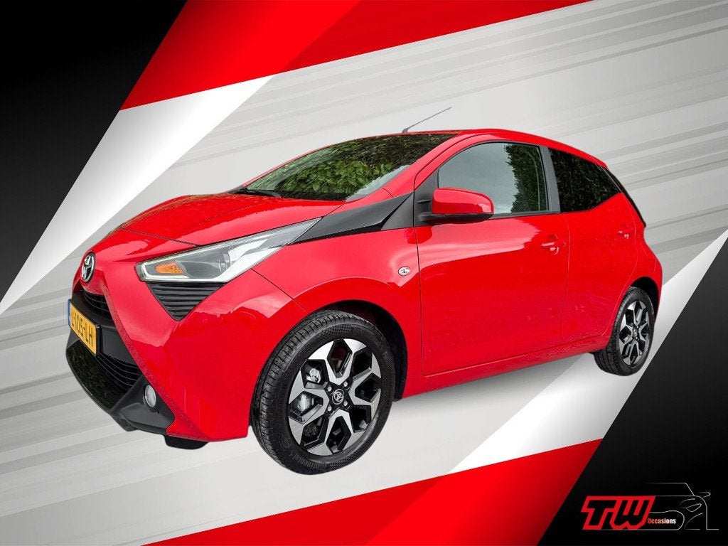 Toyota Aygo 1.0 VVT-i x-joy |NWE APK|CARPLAY|CAMERA|AIRCO|NA, Voorwielaandrijving, Stof, Gebruikt, 4 stoelen
