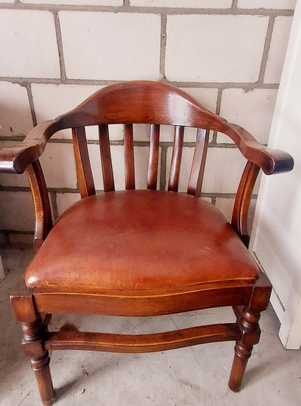 Bureaustoel Captain Chair in Engelse stijl, Ophalen