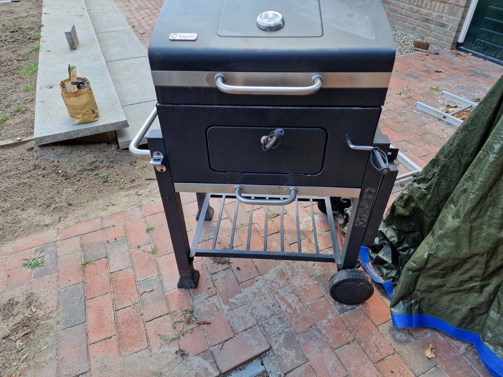 Tepro BBQ met accessoires en hoes, Ophalen, Gebruikt, Tepro, Met accessoires
