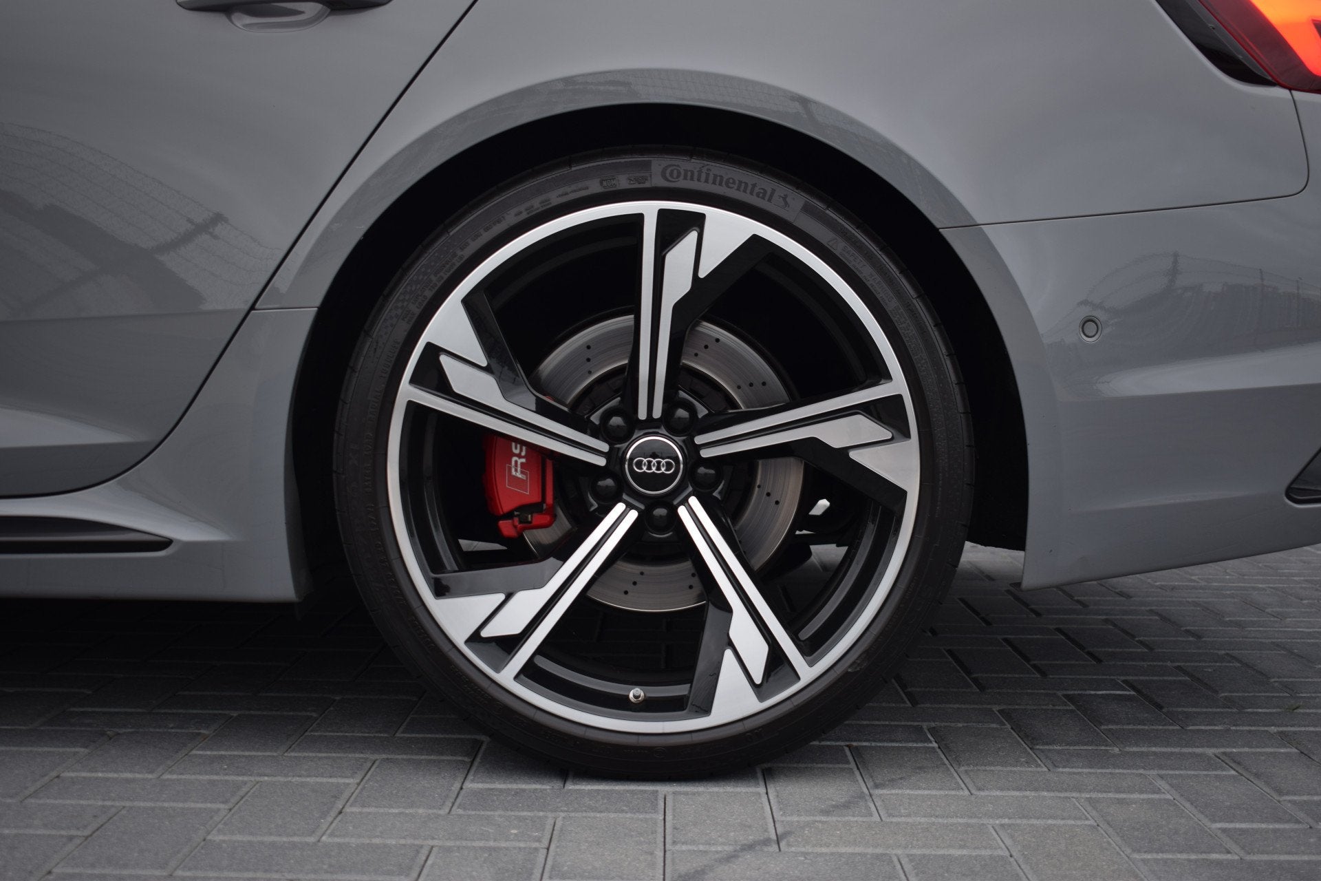 Foto 18 van Audi RS4 2.9 TFSI 450pk Quattro Pano | HUD | Milltek | 360 c