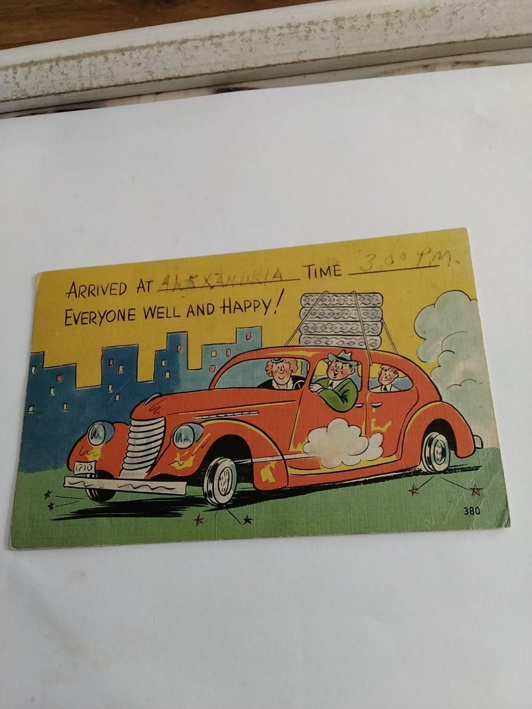 Vintage Ansichtkaart - Auto met Familie, 1945, Verzamelen, Ophalen of Verzenden, 1940 tot 1960