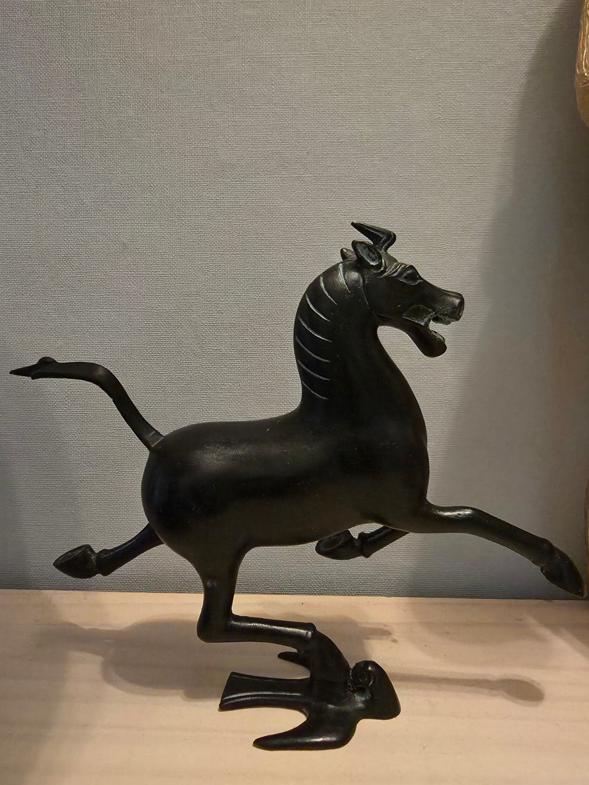 Reproductie van het Vliegend Paard van Gansu, Antiek en Kunst, Overige onderwerpen, Minder dan 20 cm, Ophalen of Verzenden, Brons