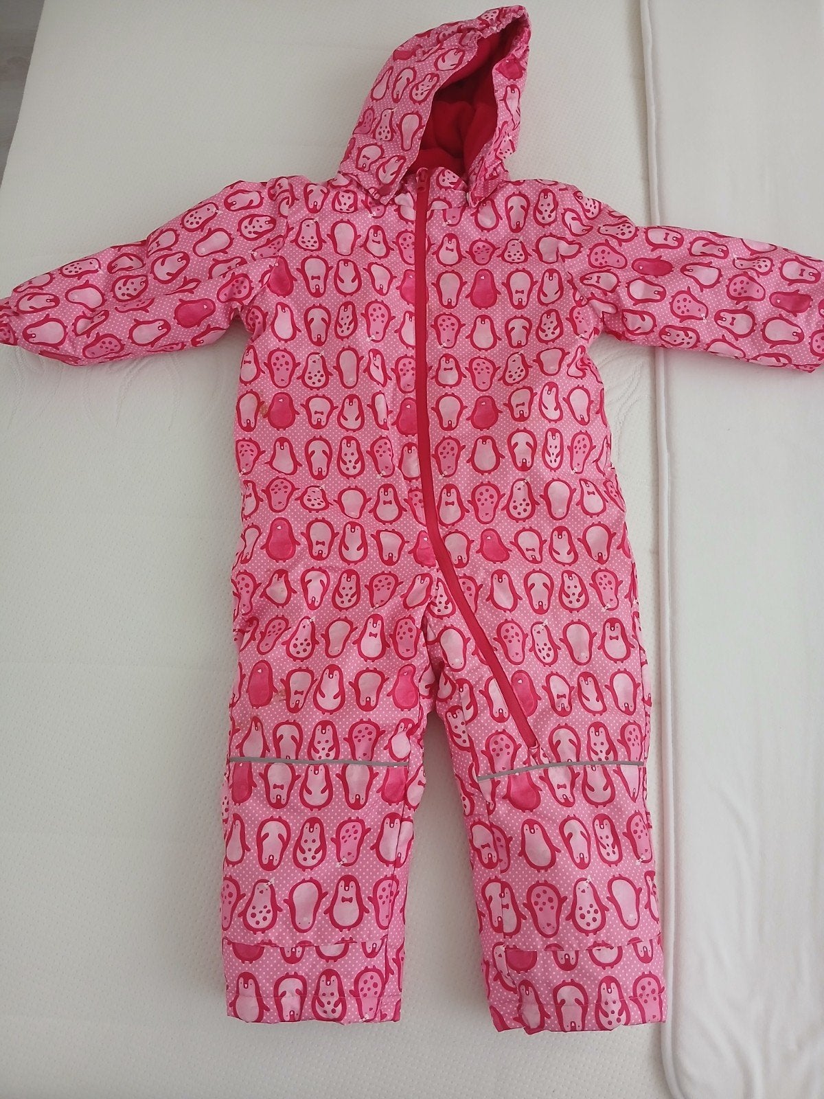 Roze skipak/winterpak met pinguïns, maat 98/104, Kinderen en Baby's, Kinderkleding | Maat 98, Overige typen, Meisje, Ophalen of Verzenden