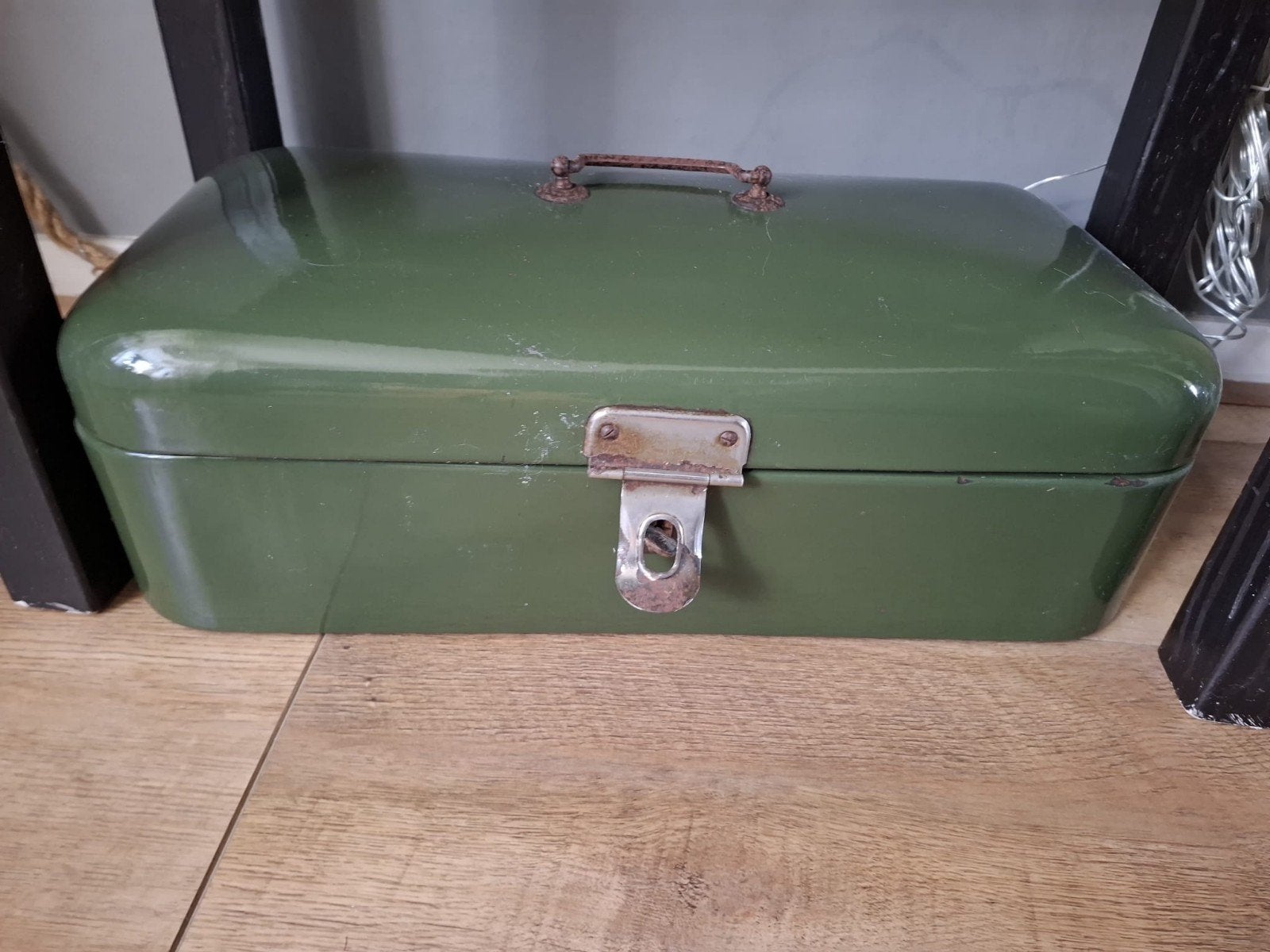 Vintage emaille broodtrommel, Antiek en Kunst, Antiek | Emaille, Ophalen of Verzenden