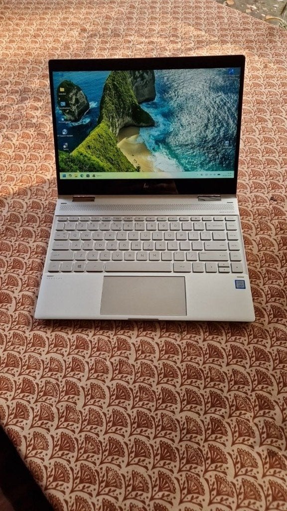 HP SPECTRE X360 13 2 IN 1 256GB SSD Corei5 8GB RAM  Garantie