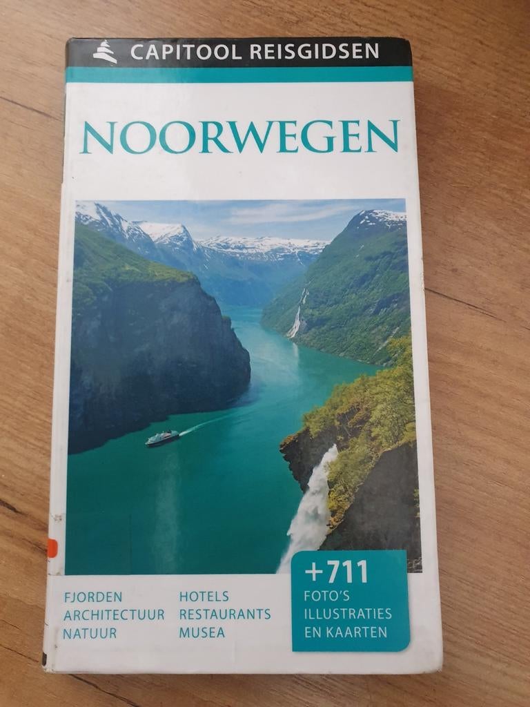 Capitool Reisgids Noorwegen - Ontdek Fjorden & Natuur, Boeken, Reisgidsen, Gelezen, Capitool, Europa, Ophalen of Verzenden
