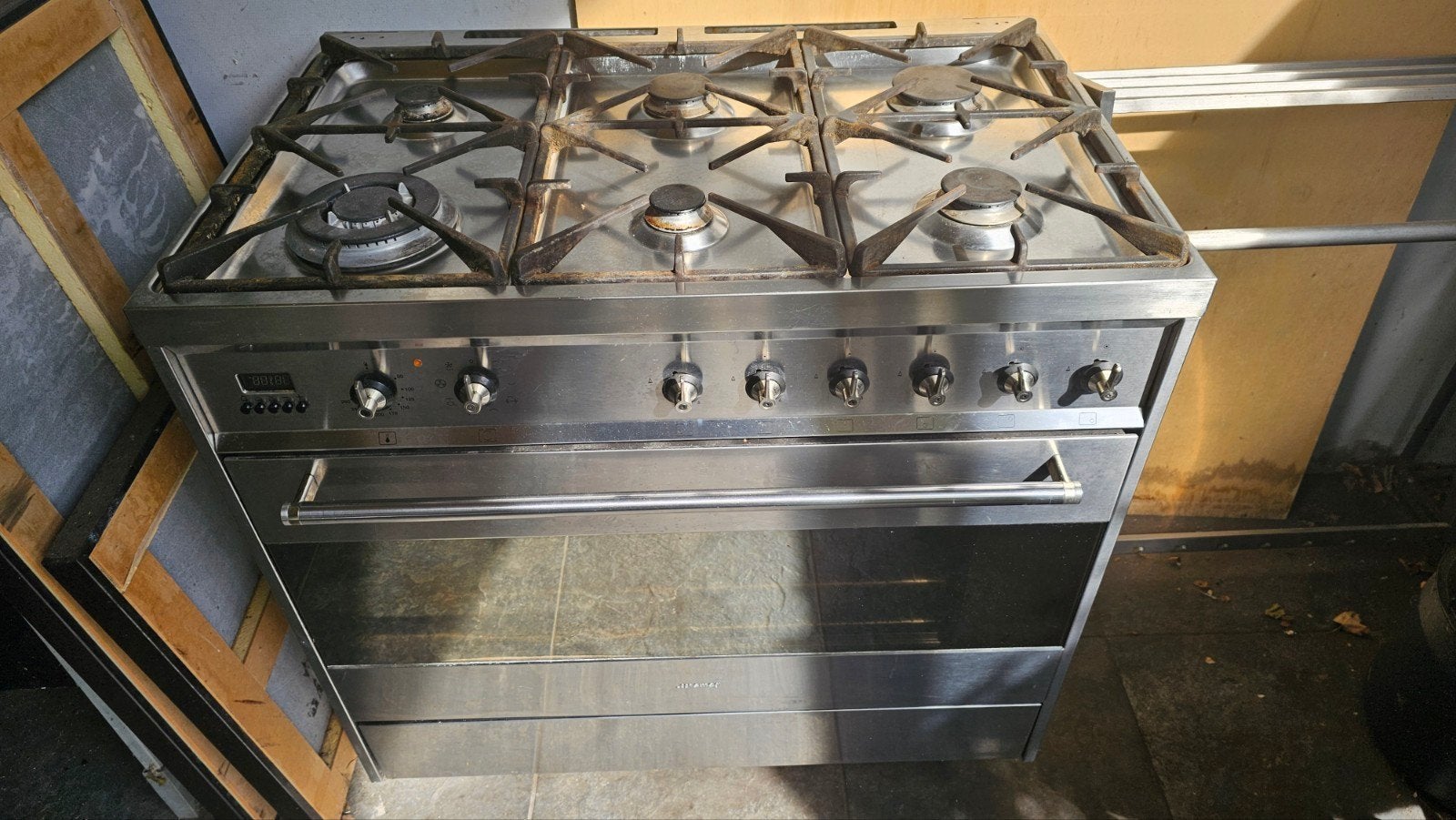Smeg Fornuis (Gas) met Afzuigkap - RVS, Witgoed en Apparatuur, Fornuizen, Ophalen, Gebruikt, 60 cm of meer, Gas