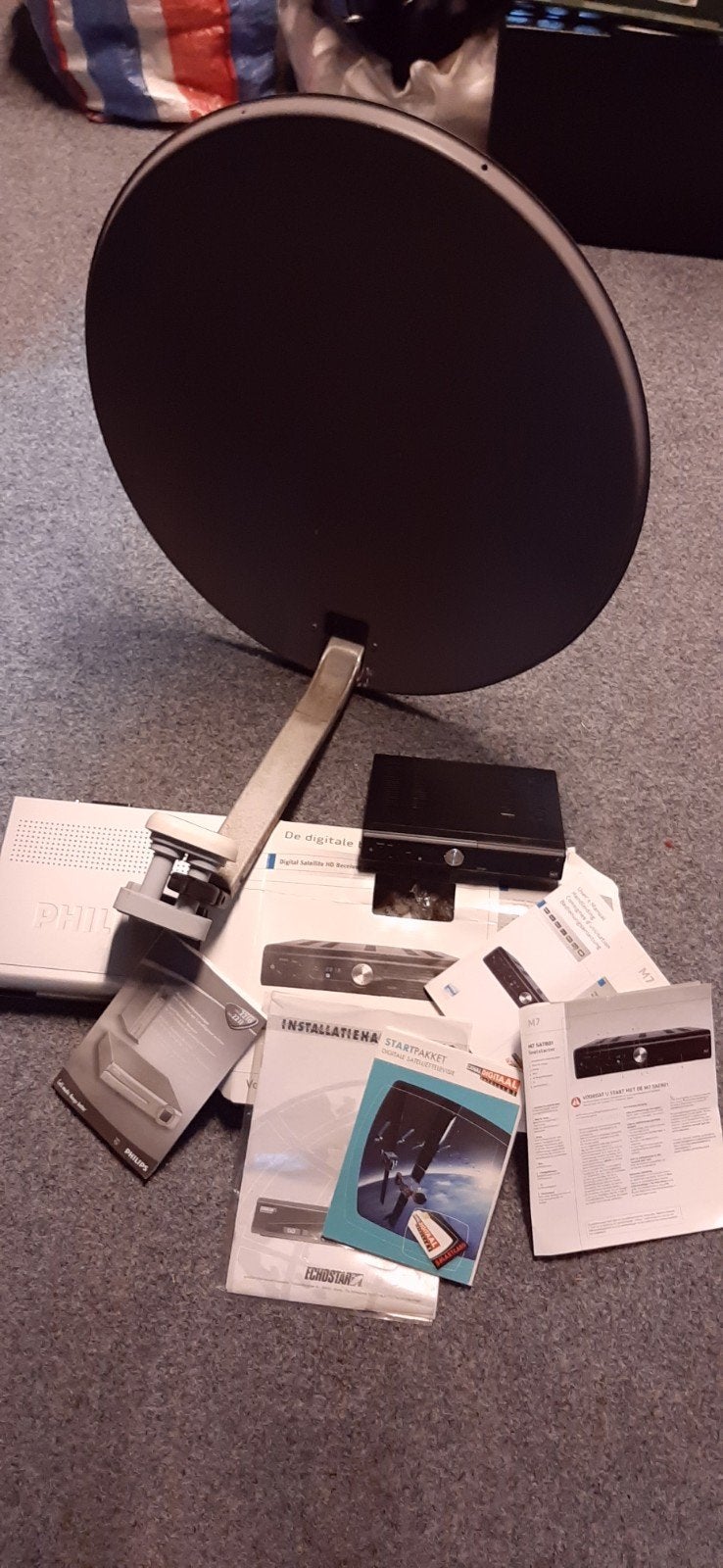Schotelantenne voor op de camping, Ophalen