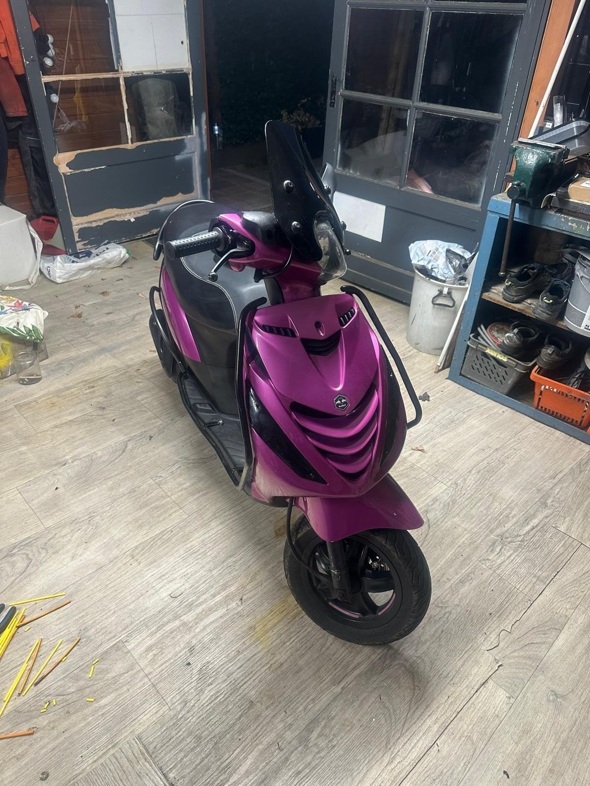 Piaggio Zip 4 takt brom 2014, Fietsen en Brommers, Scooters | Piaggio, Gebruikt, Zip, Maximaal 45 km/u, Benzine, Ophalen