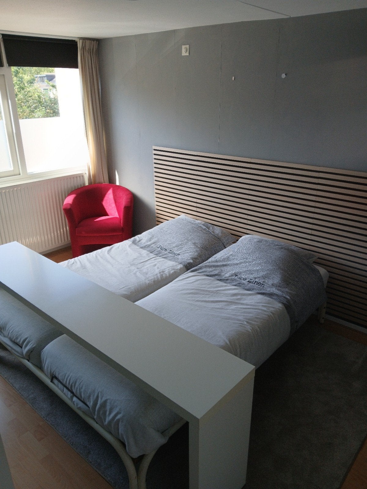 Twee persoonsbed met 2 verstelbare spiraalbodems Auping, Ophalen, Modern en functioneel, Beige, Tweepersoons