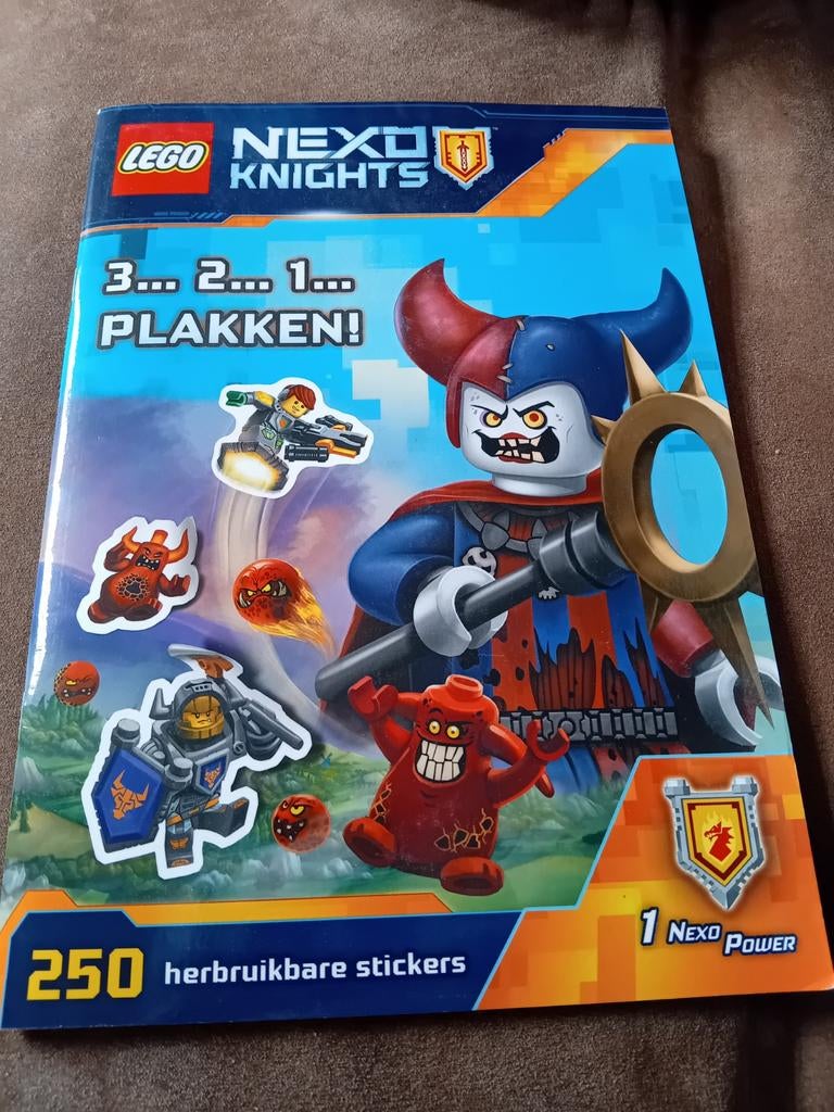 Lego Nexo knights stickerboek nieuw, Kinderen en Baby's, Speelgoed | Educatief en Creatief, Ophalen of Verzenden, Nieuw, Knutselen