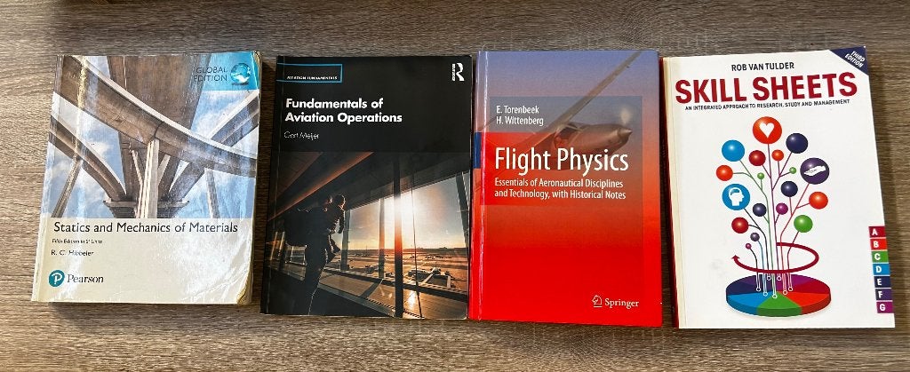 Studieboeken Aviation (eerste jaar), Ophalen of Verzenden, Beta, Zo goed als nieuw, HBO