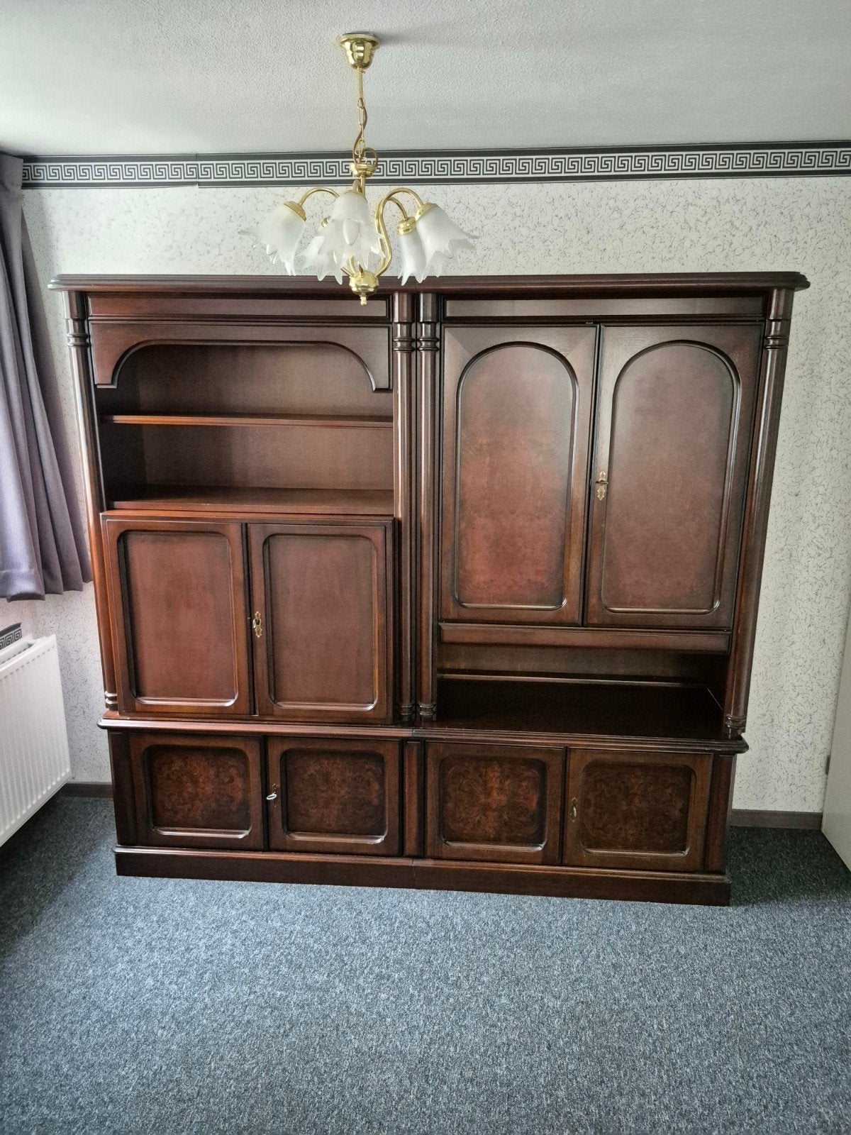 Grote kersenhouten kast - 220x200x52 cm, Antiek en Kunst, Ophalen