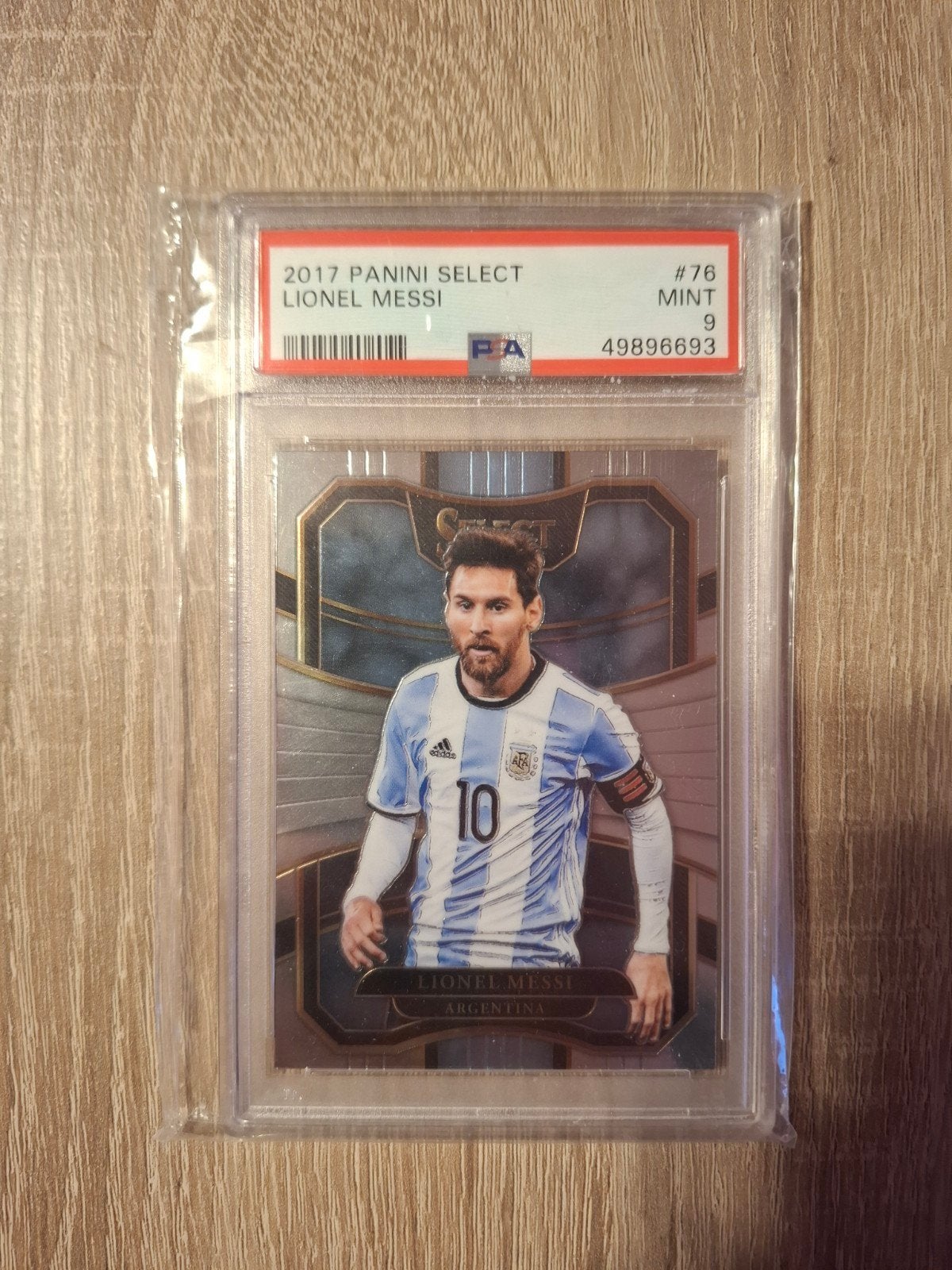 2017 Panini Select Lionel Messi PSA 9 MINT Spelerskaart, Ophalen of Verzenden, Zo goed als nieuw, Buitenlandse clubs, Spelerskaart