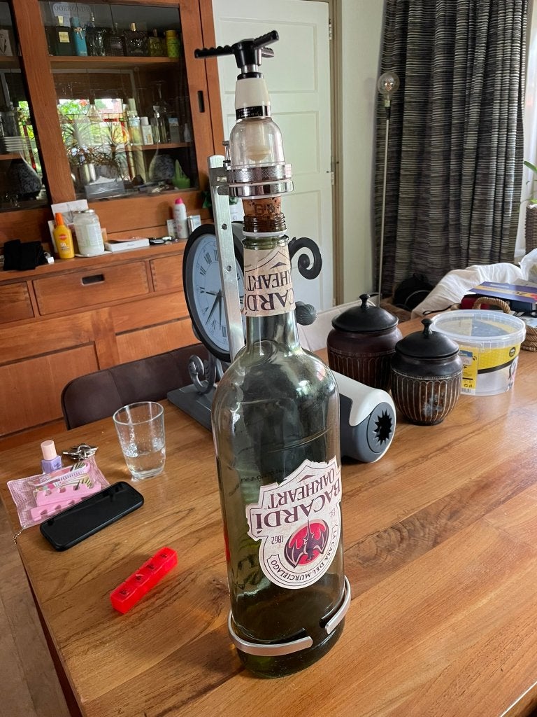 Bacardi fles met ophangsysteem, Ophalen, Zo goed als nieuw, Overige typen