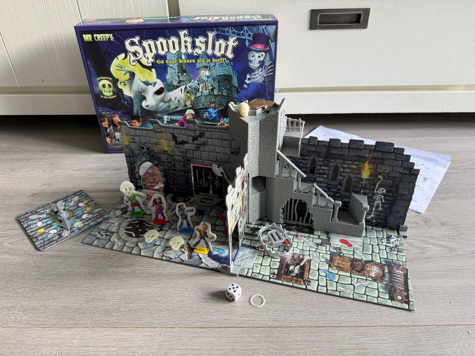 Mr. Creepy Spookslot bordspel - Ga naar binnen als je durft!, Drie of vier spelers, Ophalen of Verzenden, Gebruikt