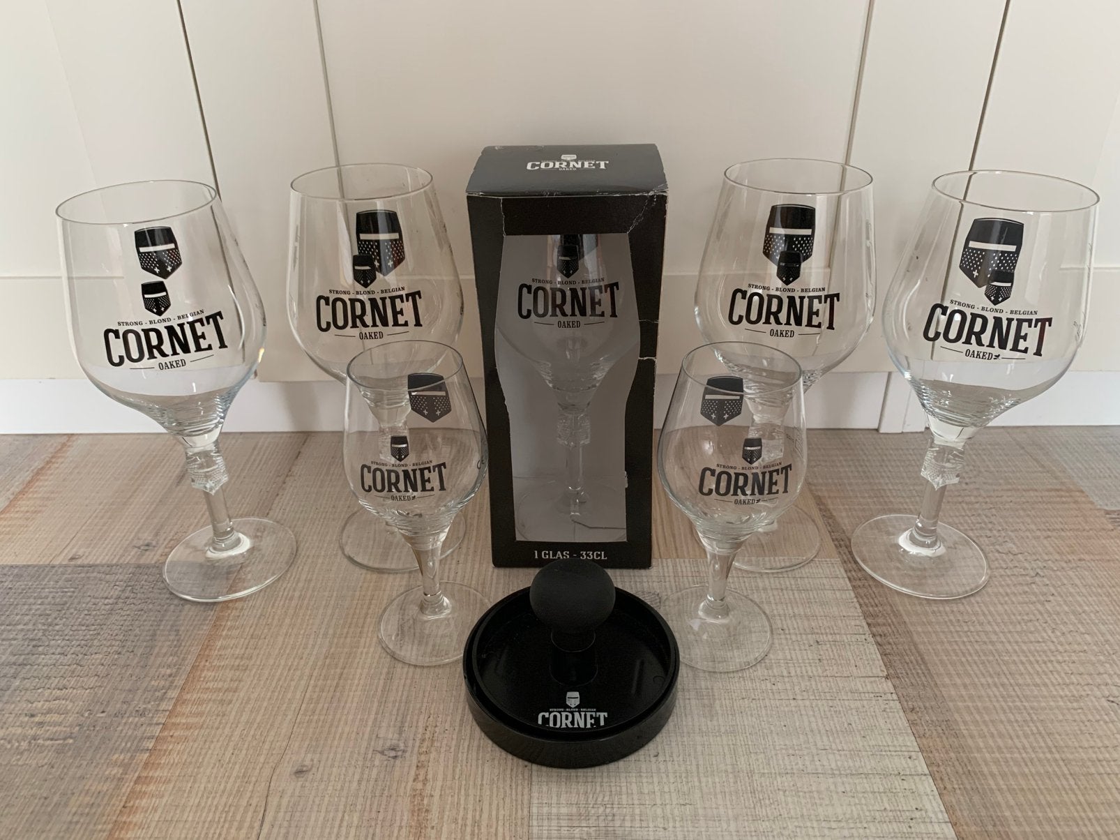 Cornet bierglazen en hamburgerpers, Verzamelen, Ophalen of Verzenden, Nieuw, Glas of Glazen, Overige merken