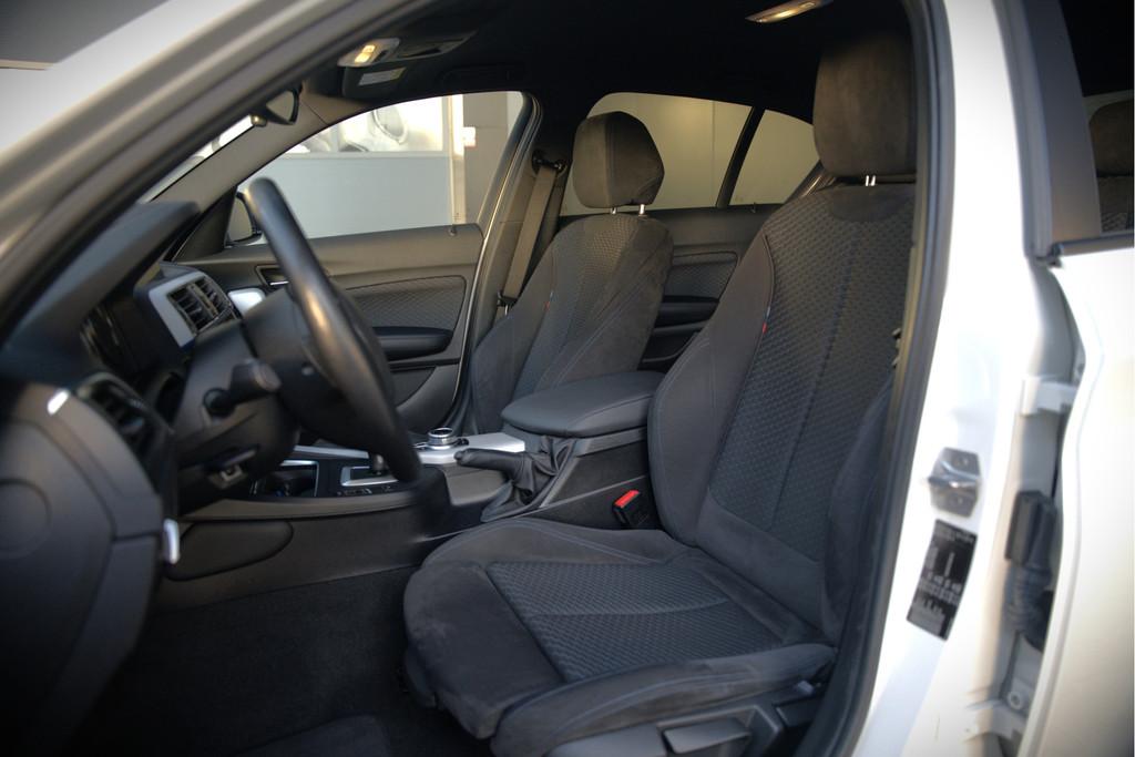 BMW 1-serie 118i Corporate Lease Executive M Sport | Automaa, Auto's, BMW, Gebruikt, Alcantara, Wit, Origineel Nederlands
