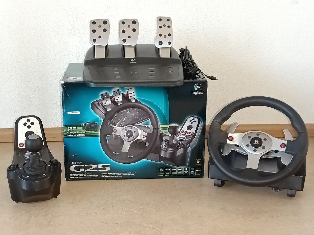 Logitech G25 racing wheel set, Racestuur, Gebruikt, Force feedback, Ophalen of Verzenden