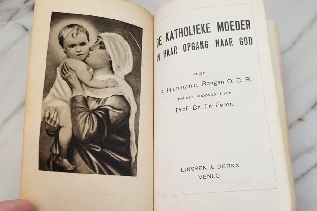 Oud Katholiek boek (1939) - De Katholieke Moeder - P. Rongen, Ophalen of Verzenden