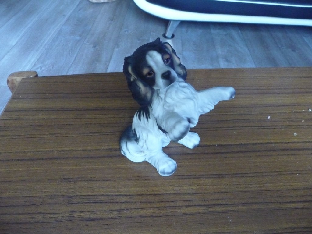 hond  beeldje king charles spainiel, Ophalen of Verzenden, Gebruikt, Dier