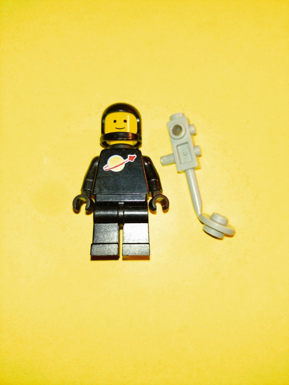 LEGO SPACE BLACK CLASSIC SPACEMAN FIGUUR/POPPETJE, Kinderen en Baby's, Speelgoed | Duplo en Lego, Lego, Ophalen of Verzenden, Zo goed als nieuw