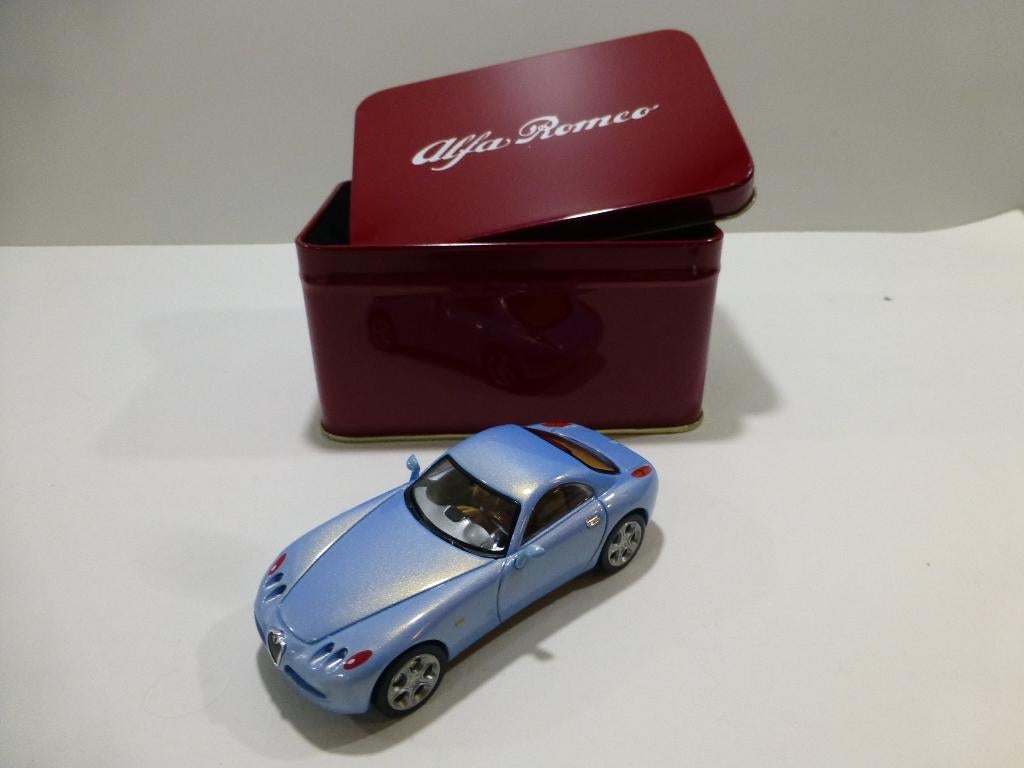 Solido Alfa Nuvola conceptauto 1996 blauw, Hobby en Vrije tijd, Modelauto's | 1:43, Zo goed als nieuw, Auto, Solido, Ophalen of Verzenden