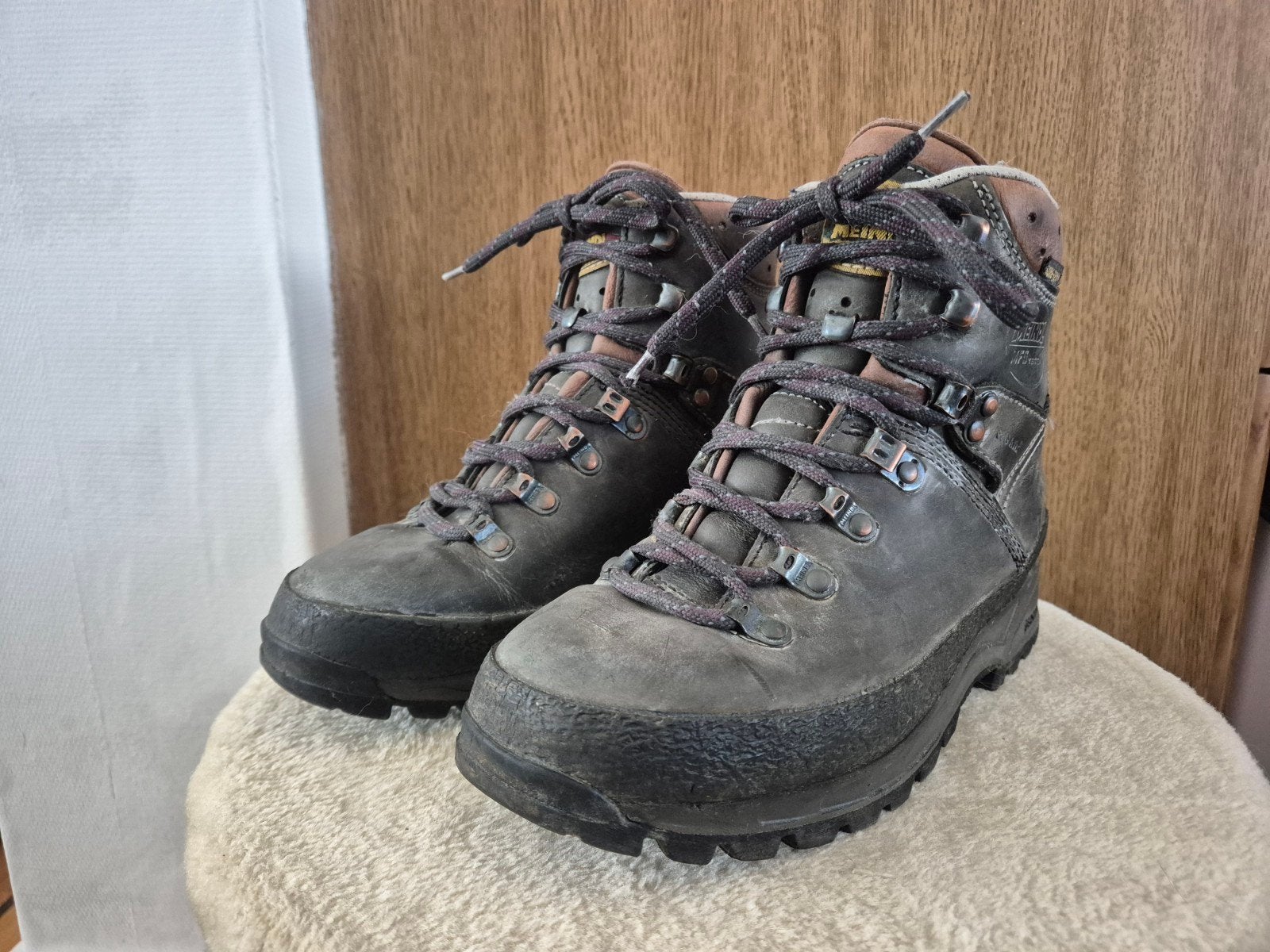 Meindl Bergschoenen cat. B/C ladies mfs gtx Maat 38, Ophalen, Zo goed als nieuw, Schoenen
