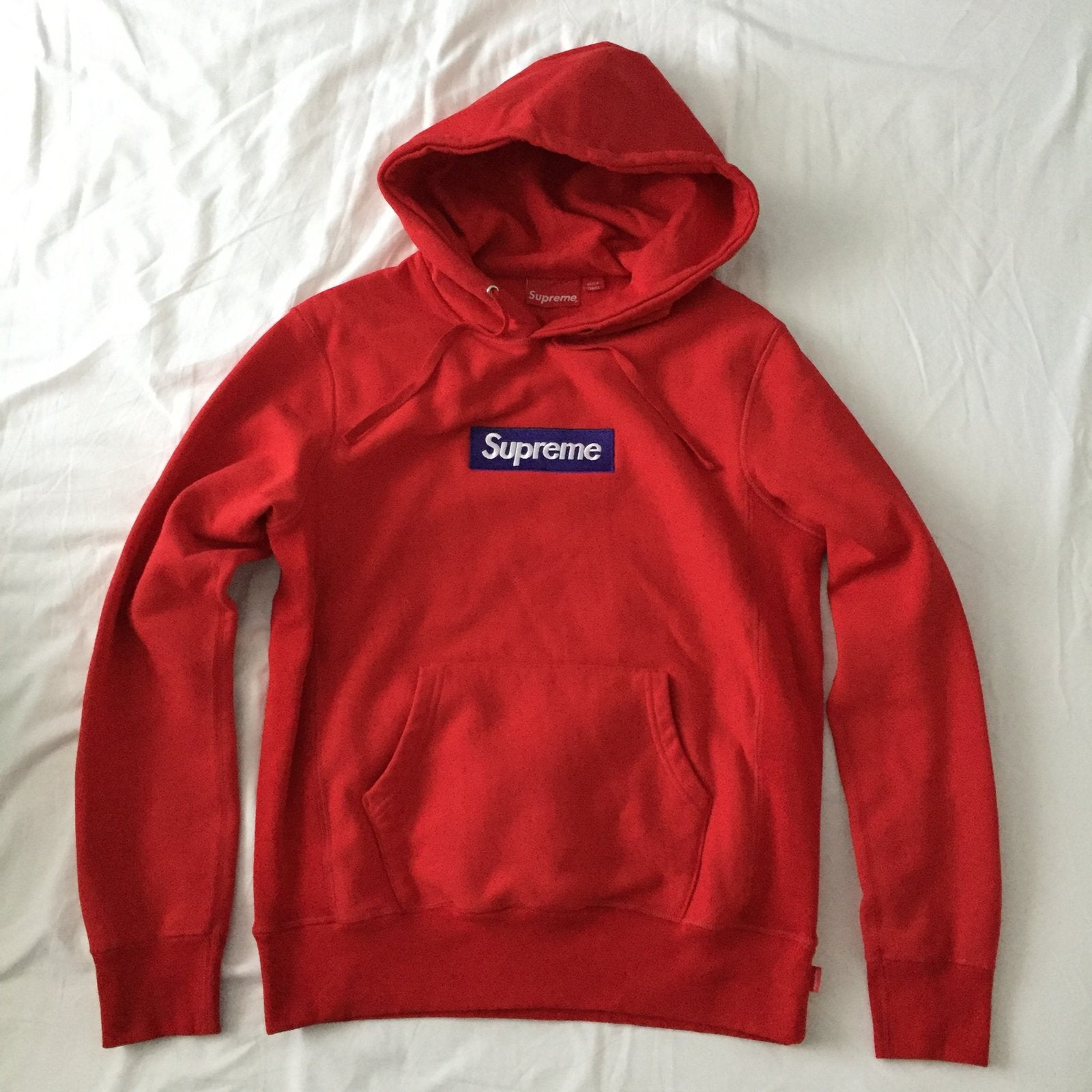 Rode Supreme hoodie trui met box logo in maat M rood, Ophalen of Verzenden, Nieuw, Rood