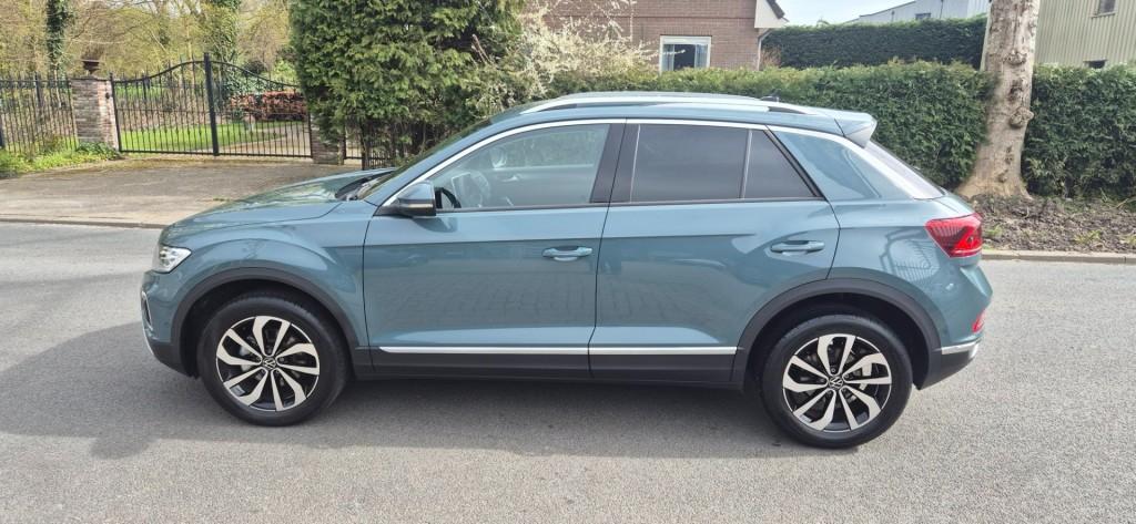 Volkswagen T-ROC 1.5 TSI R-Line Edition Virtual Cockpit Stuu, 4 cilinders, Blauw, Geïmporteerd, Startonderbreker