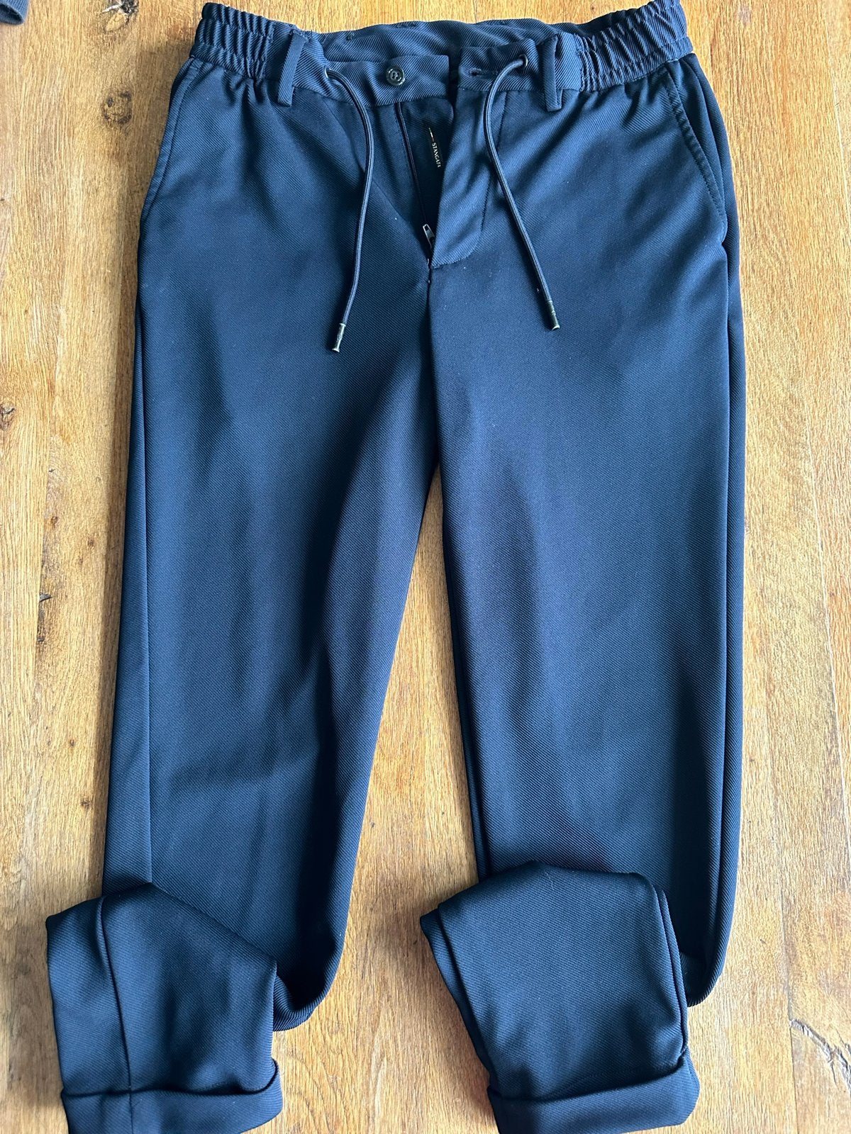 Stangata Original Tech Pants - Donkerblauw maat S chino net, Kleding | Heren, Ophalen of Verzenden, Zo goed als nieuw, Maat 46 (S) of kleiner