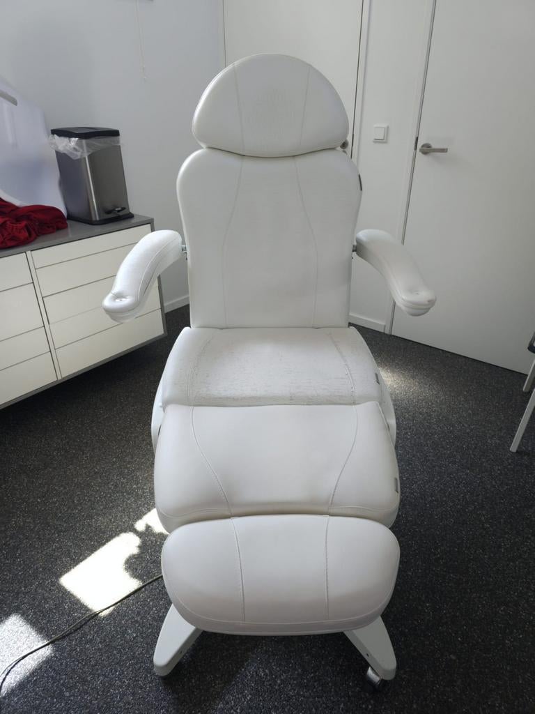 Bentlon elektrische behandelstoel pedicure/beauty, Ophalen, Gebruikt, Massagetafel