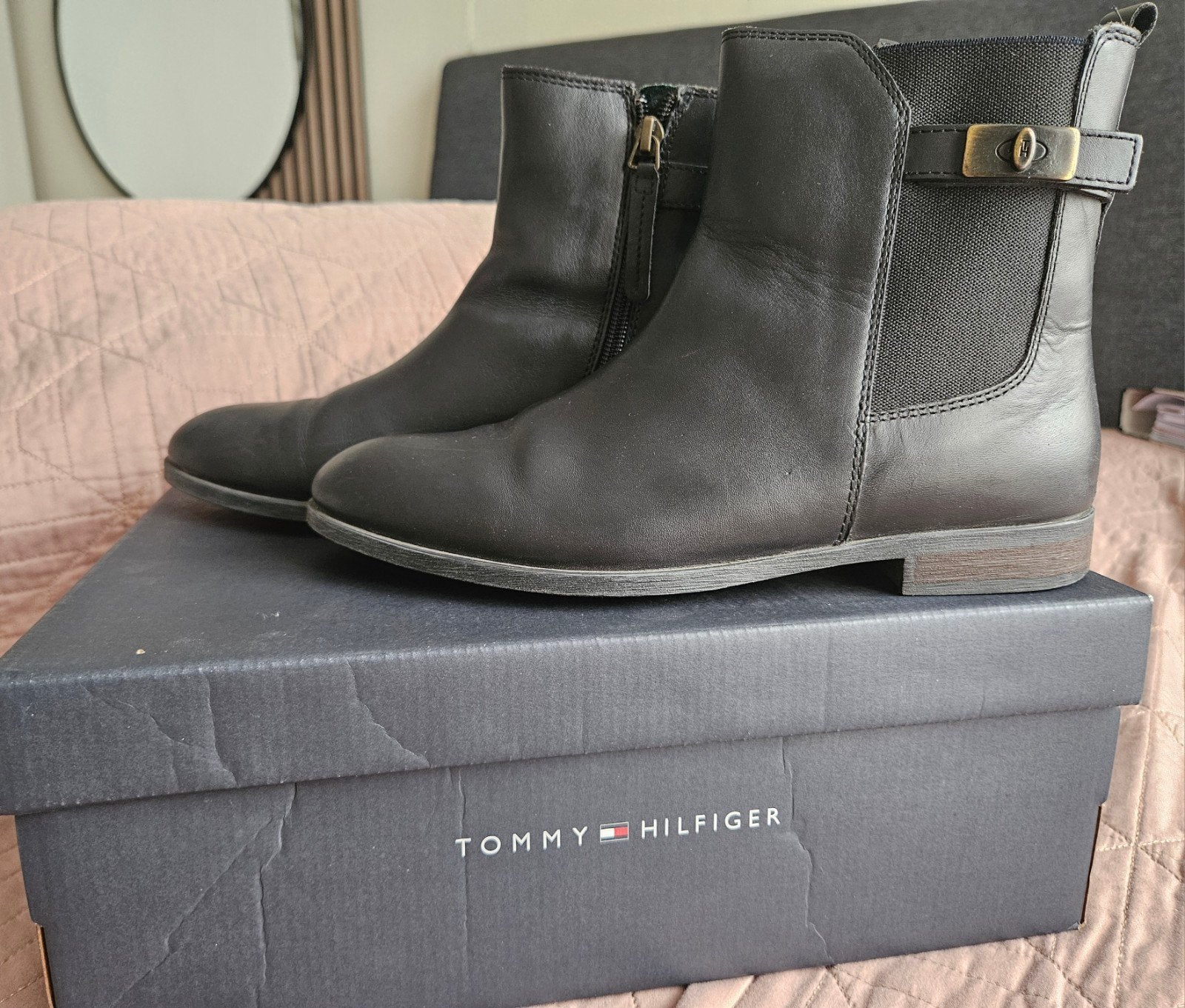 Tommy Hilfiger zwarte leren enkellaarsjes - 38 - Als nieuw, Ophalen of Verzenden, Zo goed als nieuw, Zwart