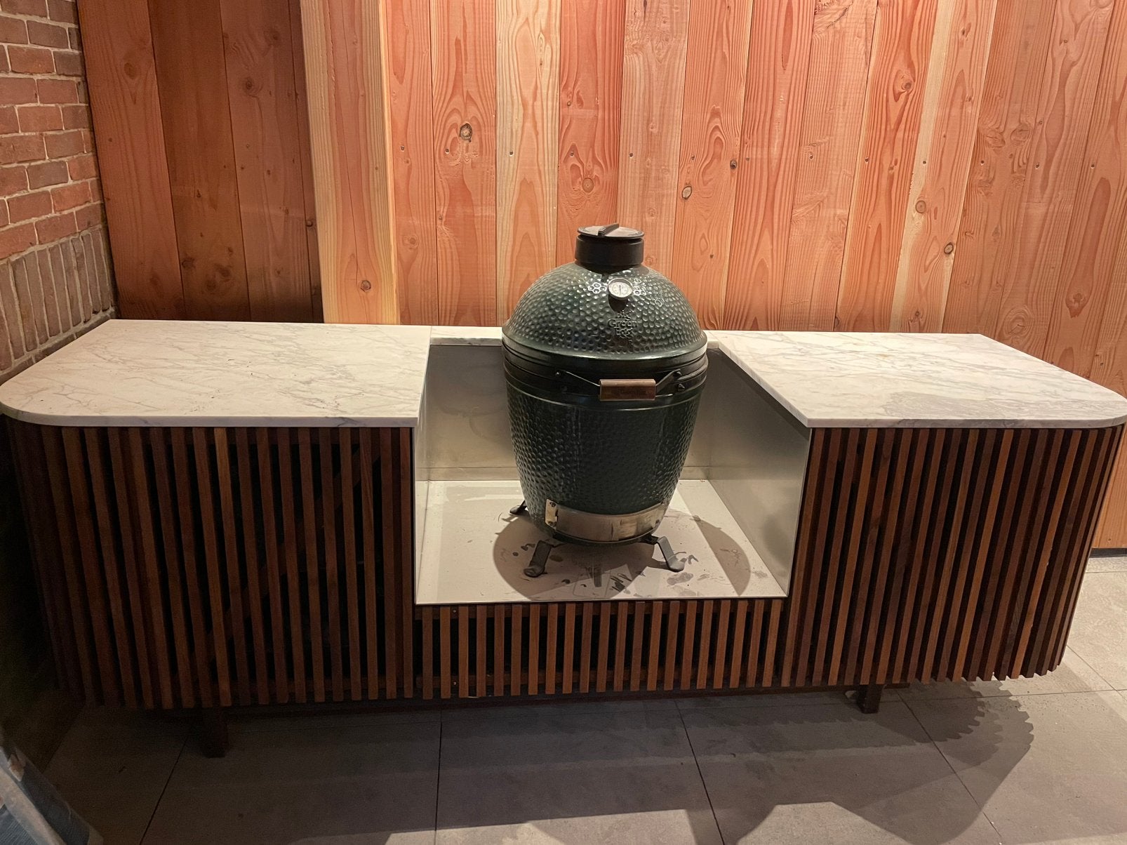 Meubel met green egg, Ophalen