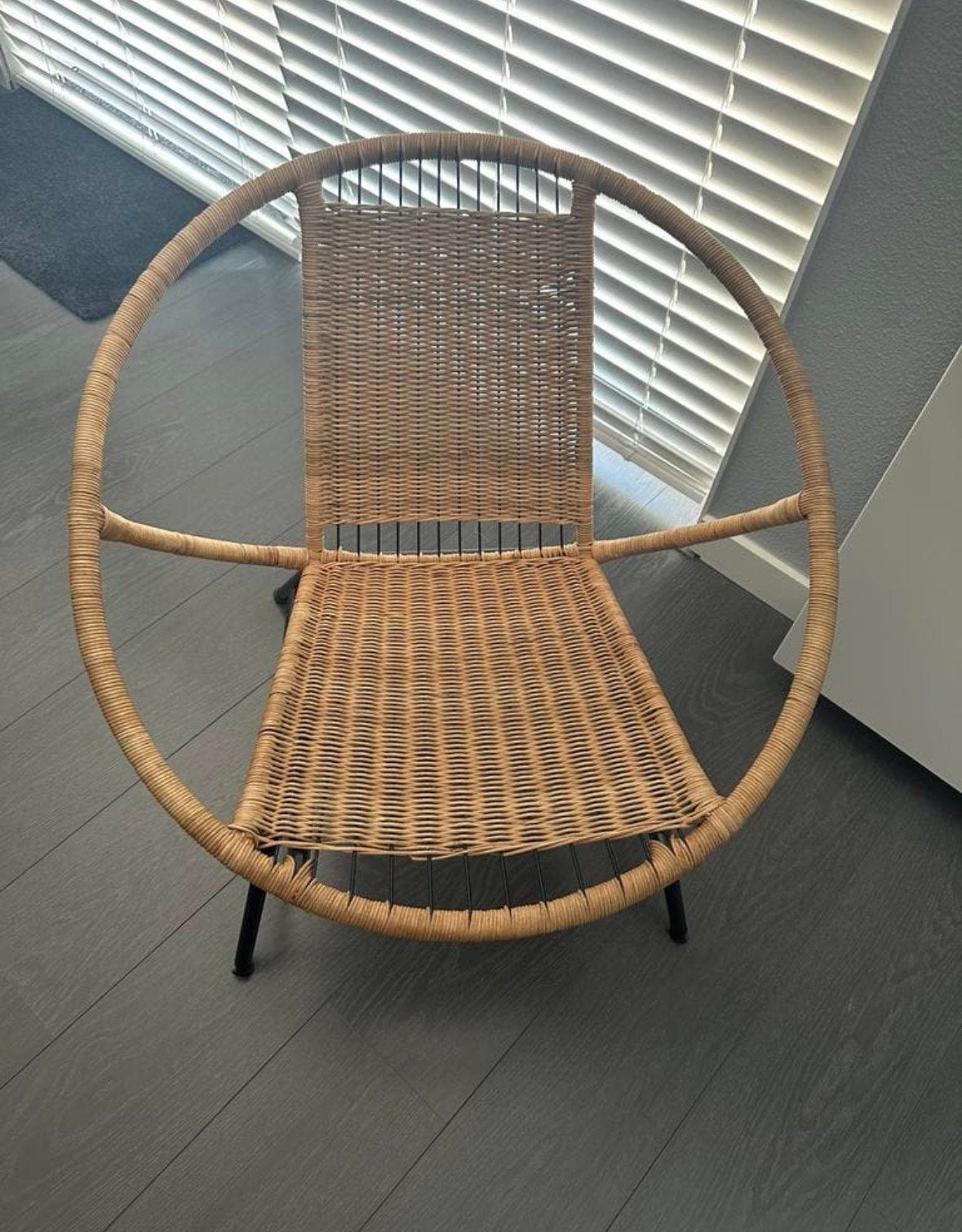 Rotan stoeltje, Ophalen, Zo goed als nieuw, Bruin, Eén