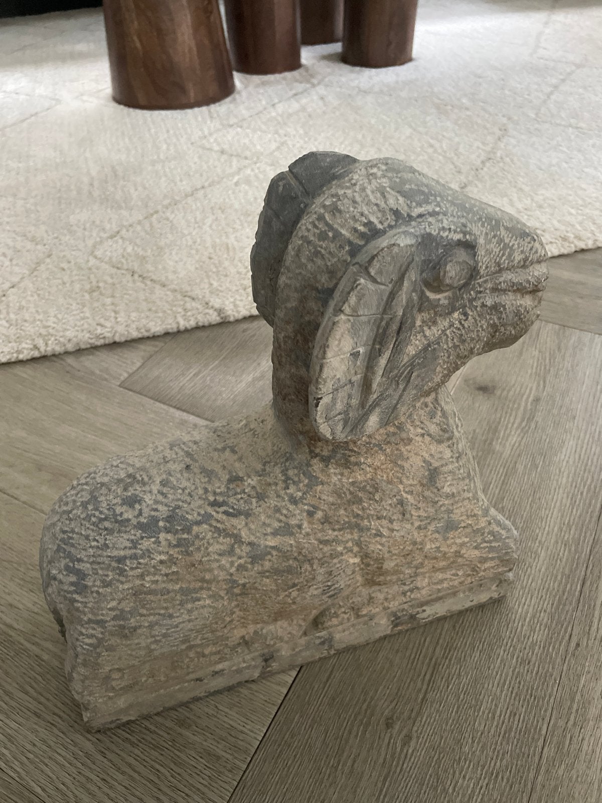 Decoratief beeld van een ram, steen, Huis en Inrichting, Woonaccessoires | Overige, Ophalen, Gebruikt, Landelijk, Grijs
