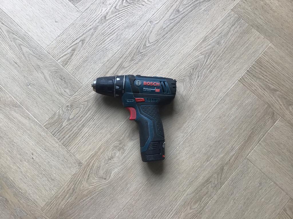 Kleine Schroefmachine Blauwe Bosch GSR 12V-15, Doe-het-zelf en Verbouw, Gereedschap | Boormachines, Ophalen of Verzenden, Zo goed als nieuw