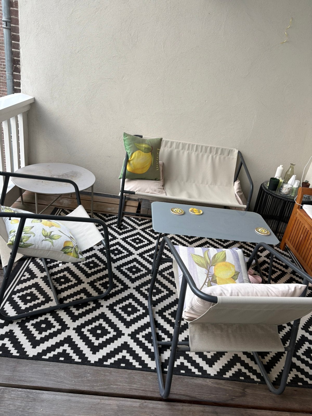 Comfortabele tuinset: 2 stoelen en 1 bankje + tafel, Ophalen, 4 zitplaatsen, Gebruikt, Aluminium