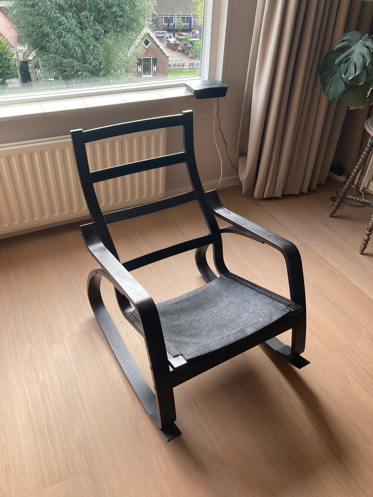 Ikea Poäng schommelstoel - zwart met lichte gebruikssporen, Ophalen, Gebruikt, Zwart, Eén