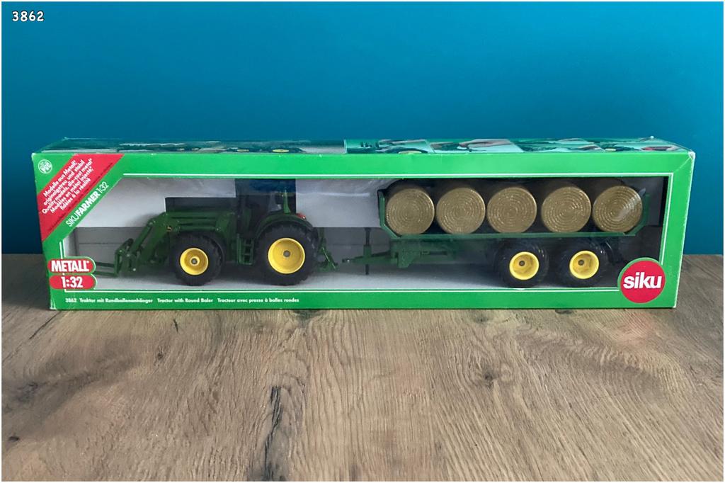 Siku 3862 - John Deere tractor met voorlader+balenaanhanger, Hobby en Vrije tijd, Modelauto's | 1:32, Ophalen, Gebruikt, Tractor of Landbouw