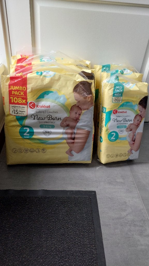 Kruidvat New Born Luiers Maat 2 (Jumbo & Mid Pack), Ophalen of Verzenden, Nieuw, Overige typen, Overige merken