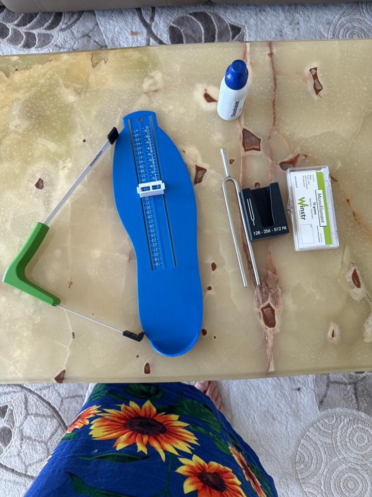 Diverse spullen  voor pedicure, Ophalen, Zo goed als nieuw