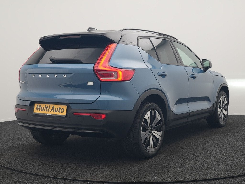 Volvo XC40 Core Recharge Pure 69 kWh 231pk Dealer O.H. | War, Auto's, Volvo, Automatische klimaatregeling, Gebruikt, Zwart, Blauw