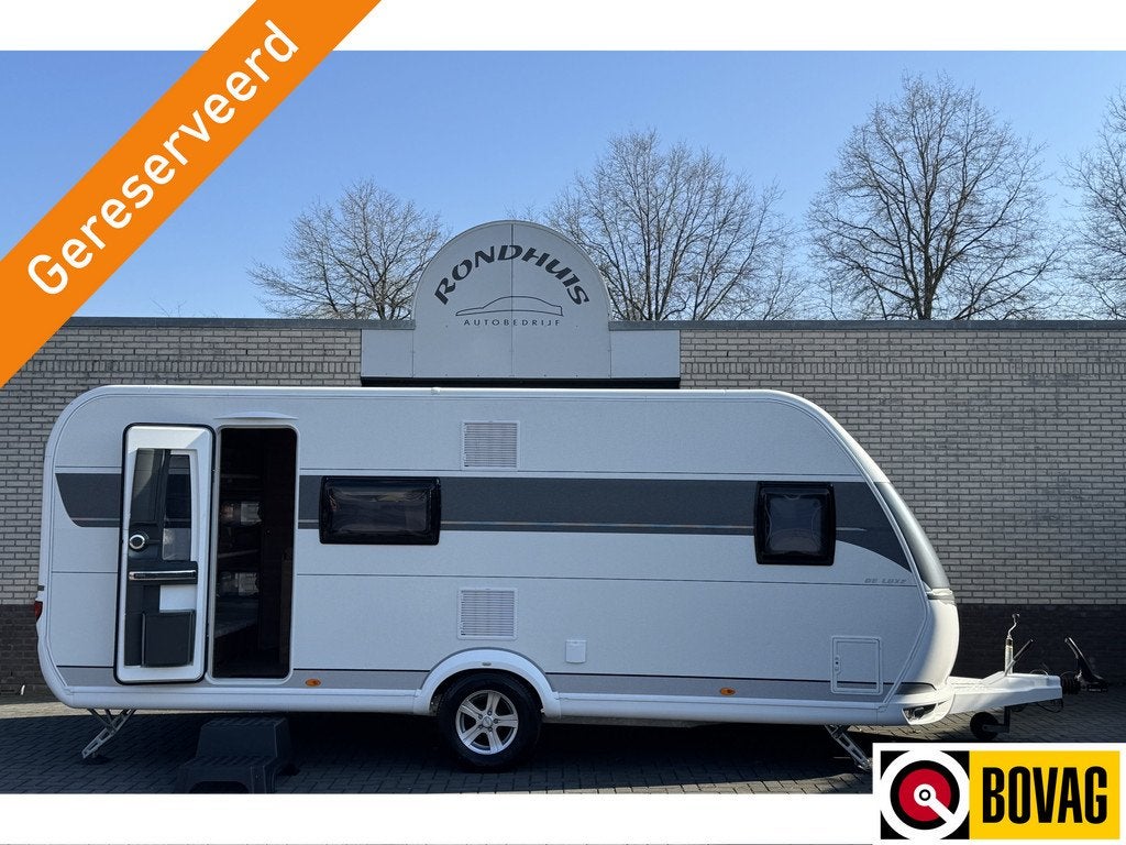Hobby De Luxe 560 KMFE met 3 persoons stapelbed *7 Slaapplaa, Caravans en Kamperen, Ringverwarming, Hobby, Overige typen, 7 tot 8 meter