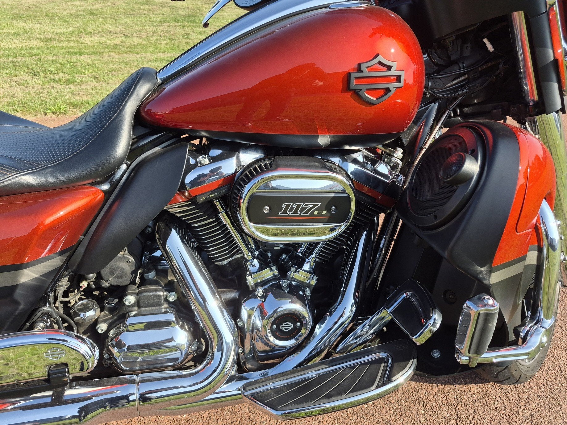 Harley-Davidson FLHXSE CVO Street Glide Vivid Black, Ap.nl@harley-davidson.com, Overig, Laan van Vredenoord 33
2289 DA  Rijswijk ZH, NL