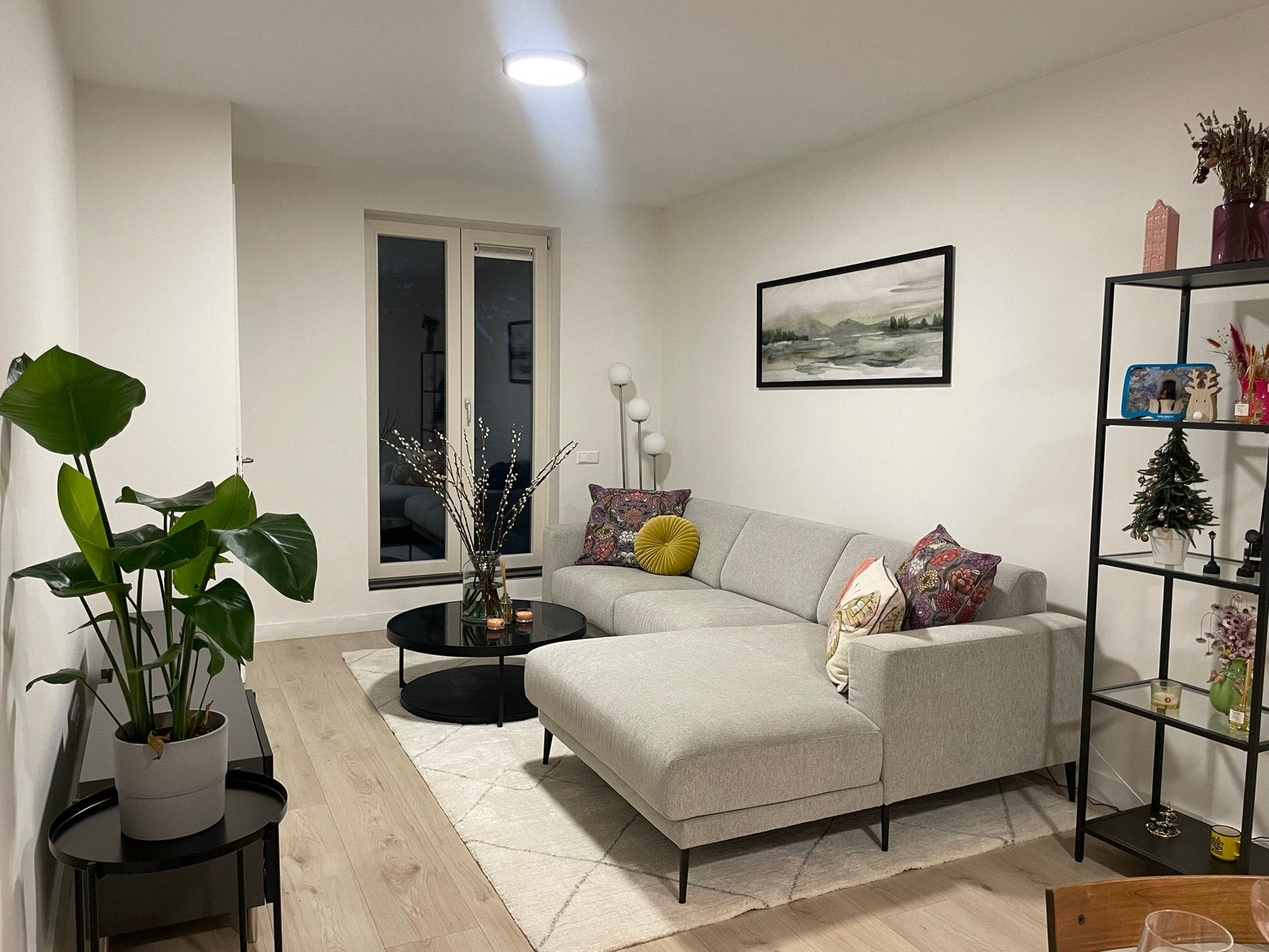 Beige Corner Sofa with Chaise – Excellent Condition