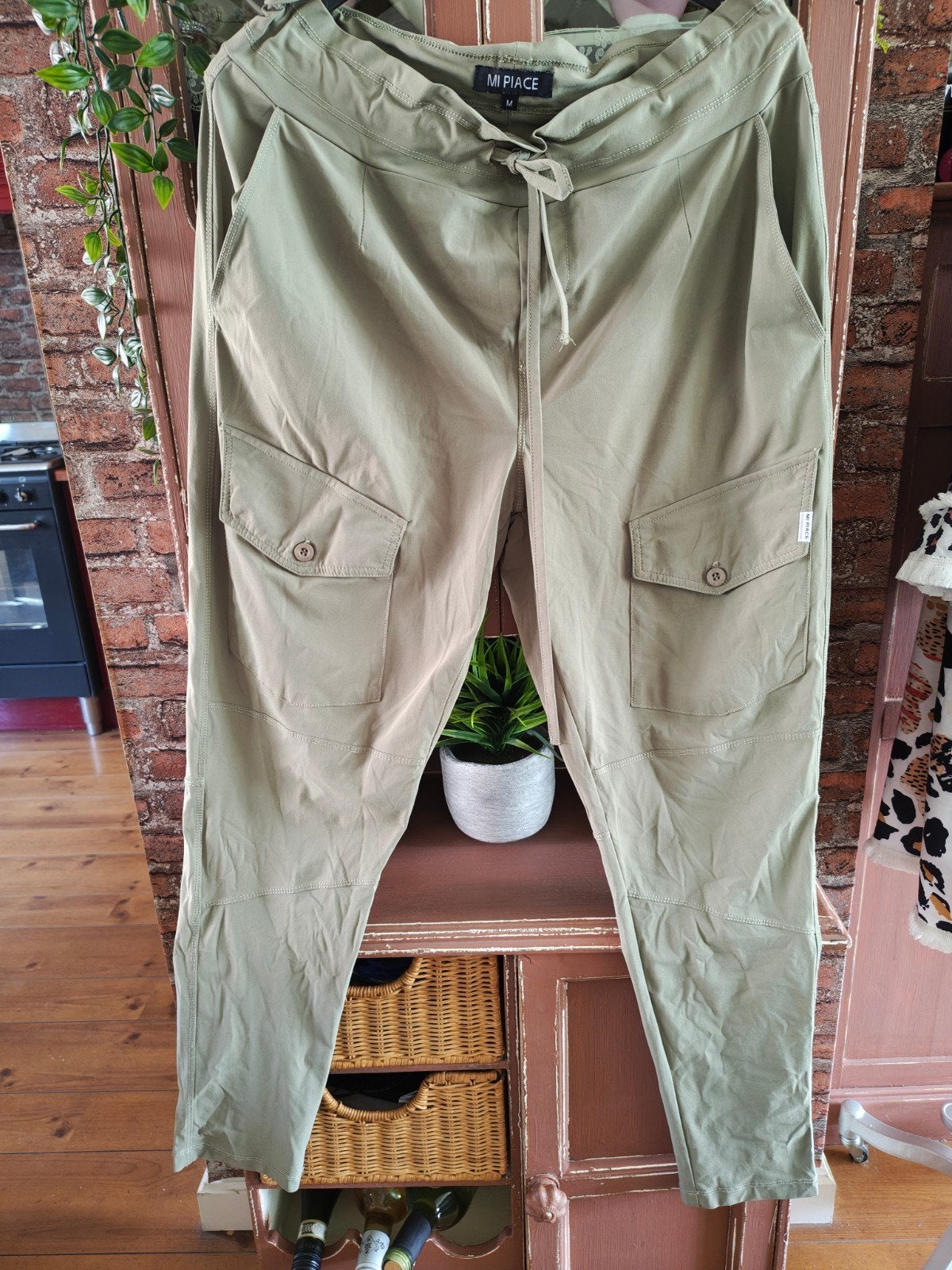 mi piace broek travelstof cargo groen maat m, Maat 38/40 (M), Ophalen of Verzenden, Lang, Gedragen