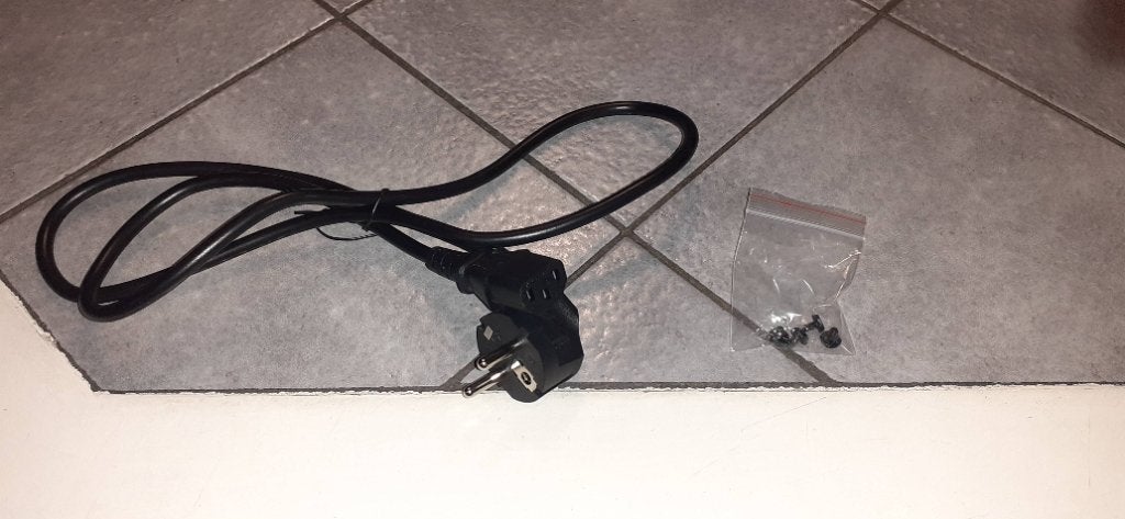 Foto 6 van Voeding voor PC - Goede staat
