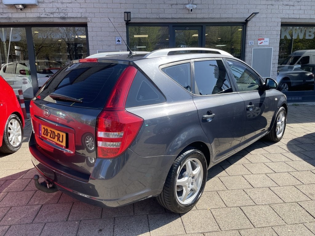 Kia cee'd Sporty Wagon 1.6 X-clusive NW Apk Airco Stoelverw, Auto's, Kia, 127 pk, 15 km/l, Gebruikt, 1591 cc