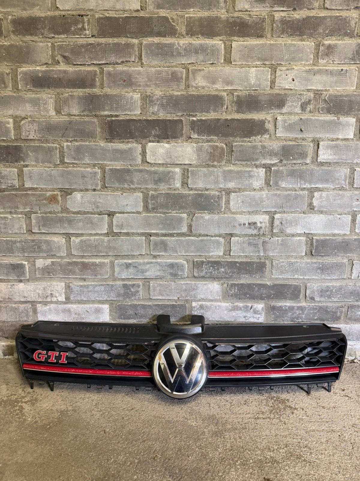 Golf 7 GTI Perfomance grille orgineel, Gebruikt, Ophalen of Verzenden, Bumper, Volkswagen